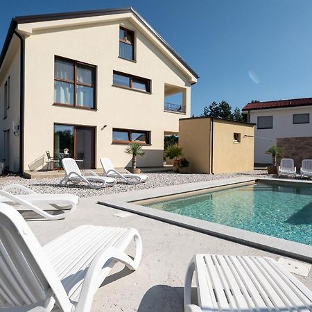 Apartments Kras 24 With Pool Sežana المظهر الخارجي الصورة