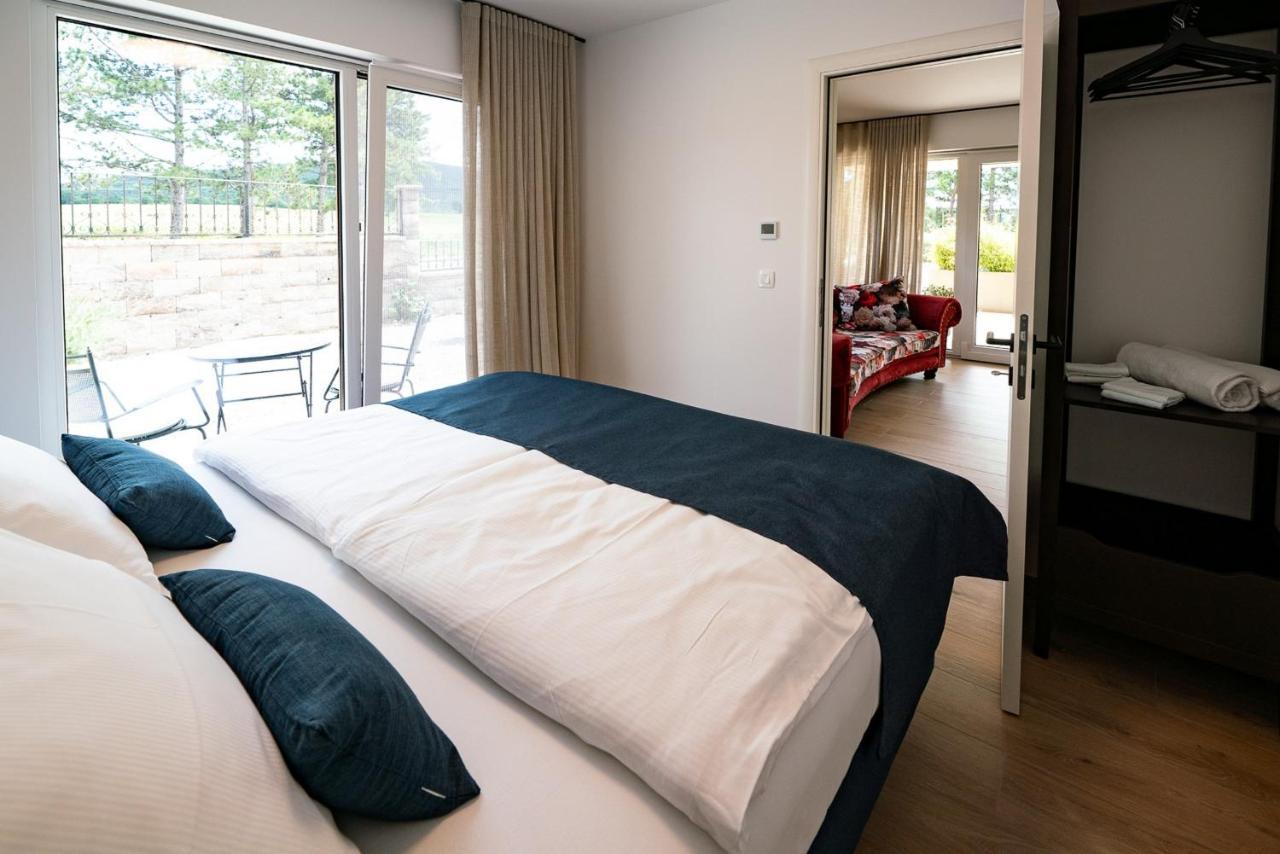 Apartments Kras 24 With Pool Sežana المظهر الخارجي الصورة