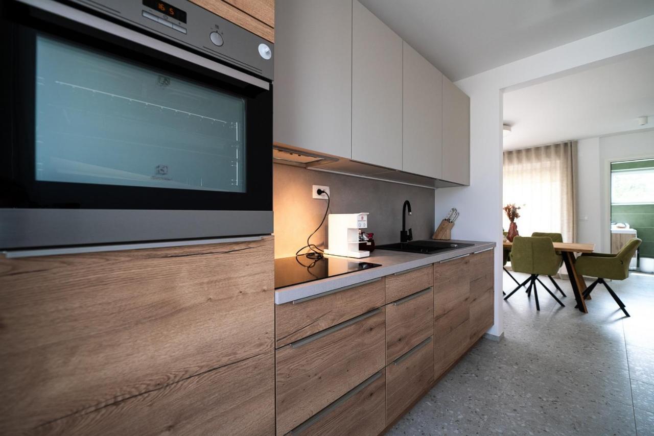 Apartments Kras 24 With Pool Sežana المظهر الخارجي الصورة