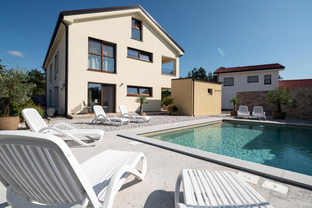 Apartments Kras 24 With Pool Sežana المظهر الخارجي الصورة
